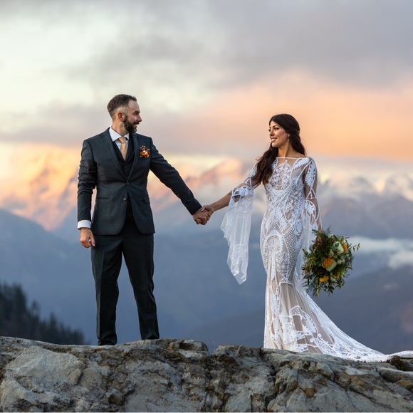 Rue De Seine Gaia Wedding Dress - Picture 2 of 13